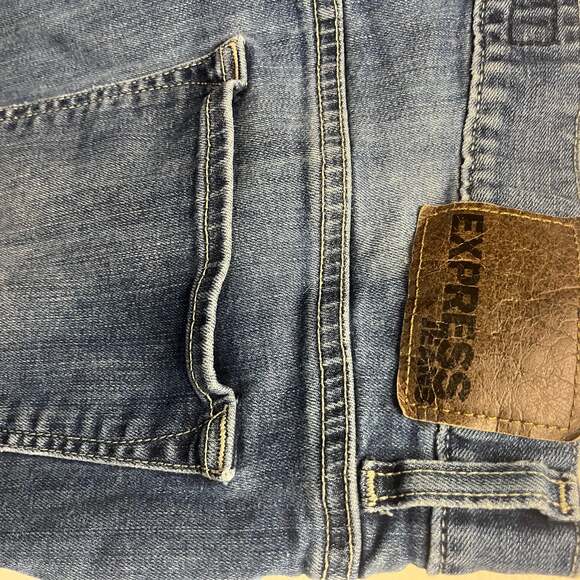 Express - Picture 3 of 7